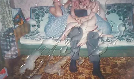 Tinh, cô mông đặt nó trên lưng và nâng chân xem phim sec me va con trai cô ấy