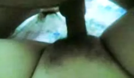 Da đen, trắng, đồ lót uống lòng người yêu của mình trên phim sec me dit con giường