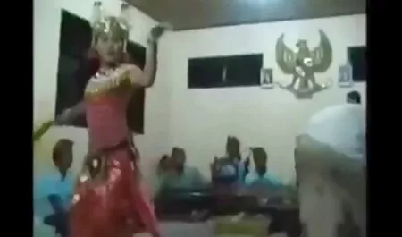 Hàng xóm chết tiệt hậu môn cô gái tóc vàng trong nhà bếp phimsec me ke