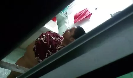 Gái với người đàn ông sec loan luan me va con trai da đen trong giường