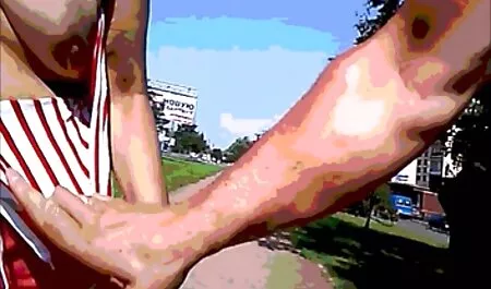Trong áo choàng tắm phim sec con va me đồ nặng ngựa ngón