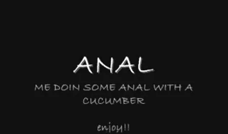 Các người đàn ông mang đầy đủ bò đến khách sec dit me sạn và cô đúng