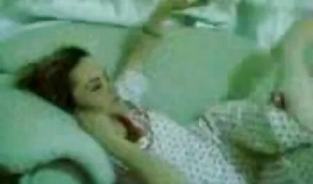 Bà hình người giúp việc, sec me va con máy camera