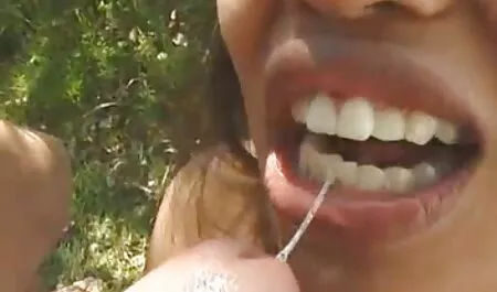 18 năm tuổi nam, tắm sec me va con biển với Mẹ và làm tình cô ấy trong phòng tắm