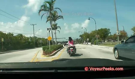 Cô gái tóc Vàng, với người đàn ông trưởng phim sec me thành làm đầy vết nứt