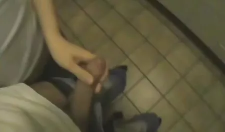 Làm điều chỉnh các bác sĩ phim sec me con dit nhau ở trong đít